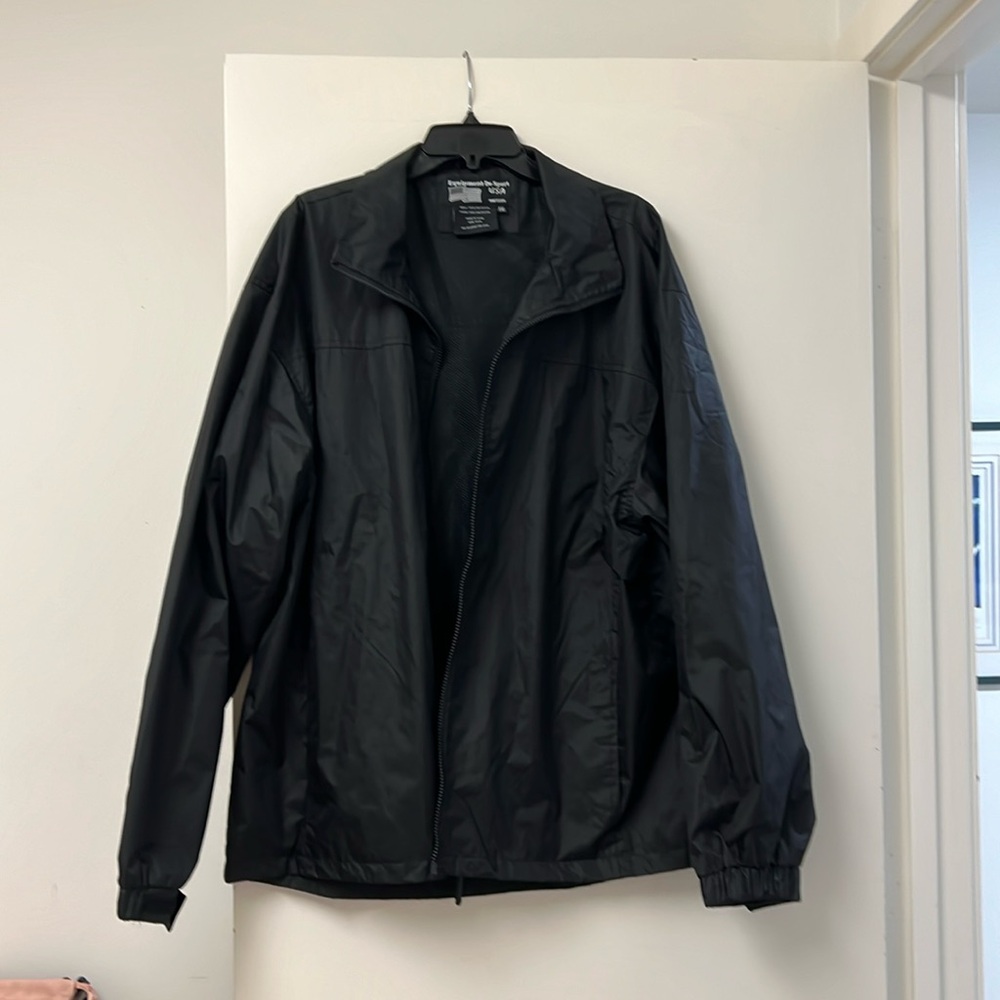 Beautiful rain jacket and wind proof mesh lining for women